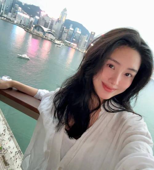 亚洲中文精品久久久久久不卡的相关介绍