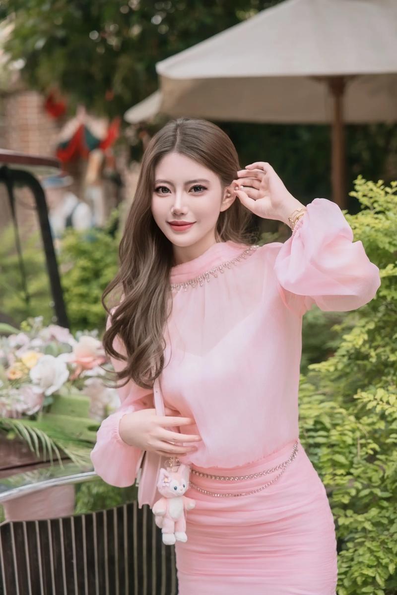 久久久亚洲激情视频的相关介绍