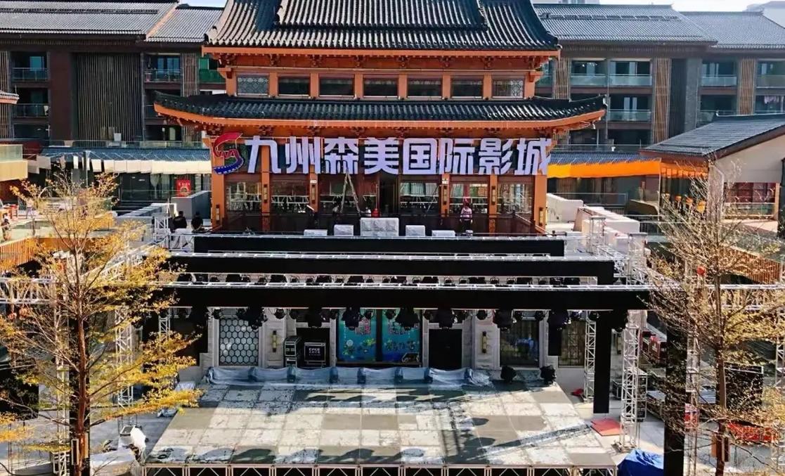 欧美大尺度美女的相关介绍