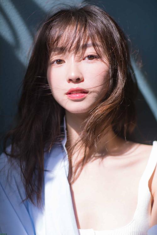 亚洲少妇人妻一区二区三区的相关介绍