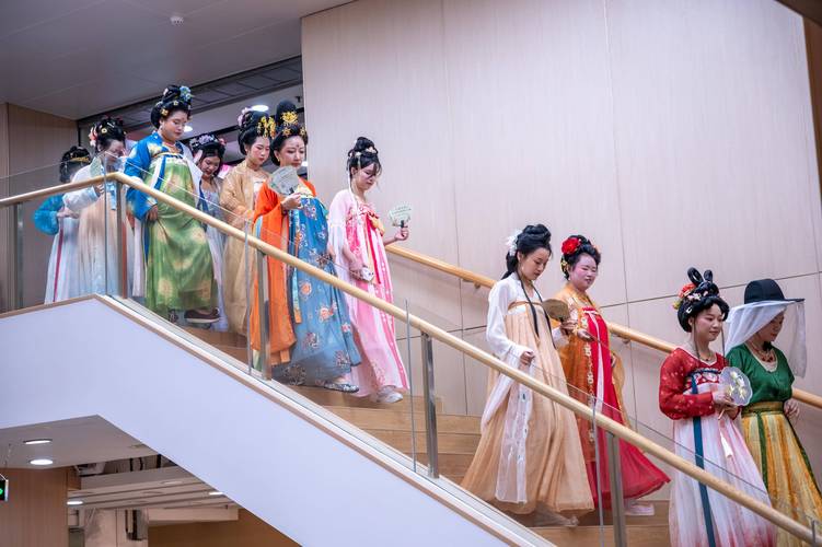欧美成人日韩在线的相关介绍