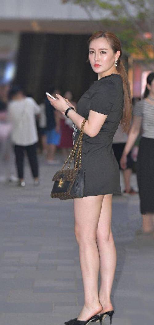 双性调教骚货嗯啊不要的相关介绍