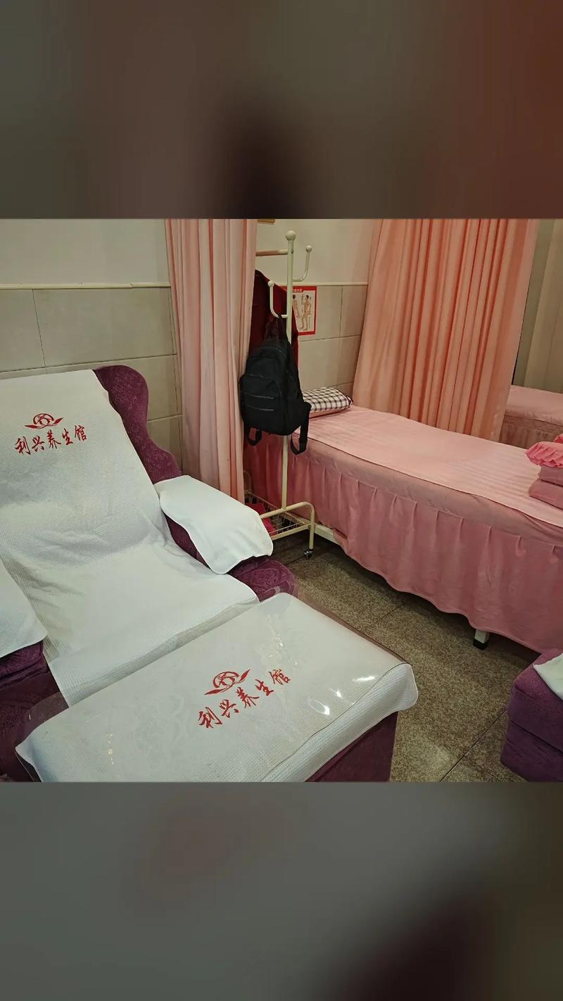 av熟妇在线的相关介绍