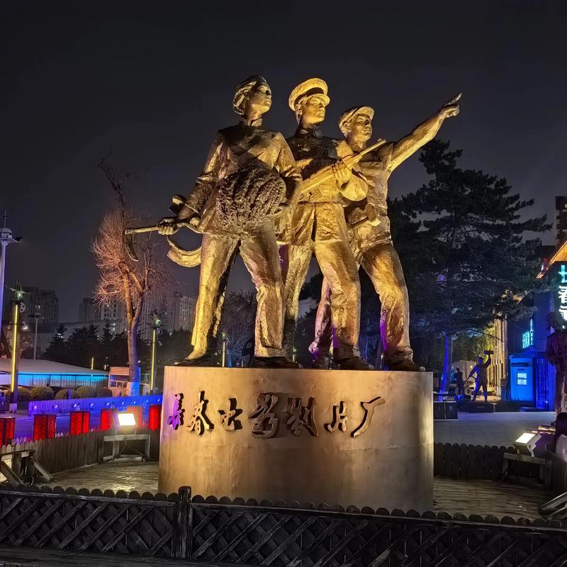 一边亲胸一边摸一边揉的相关介绍