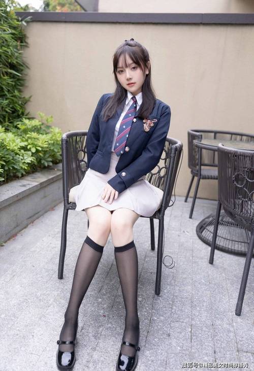 国产av闺蜜丝袜美腿丝袜的相关介绍
