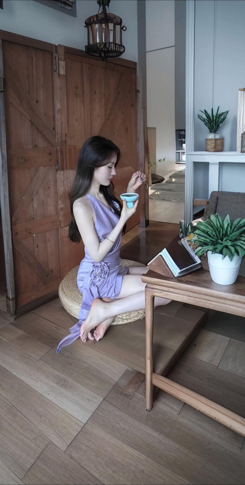 美女电影院的相关介绍