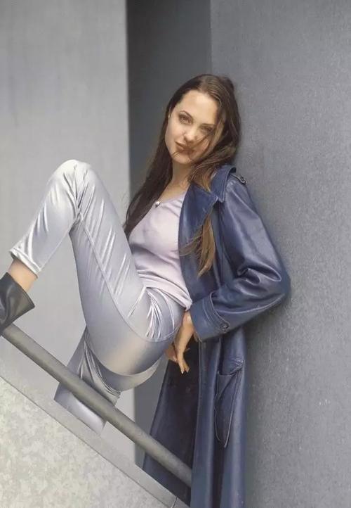 youjizz亚洲成熟少妇的相关介绍