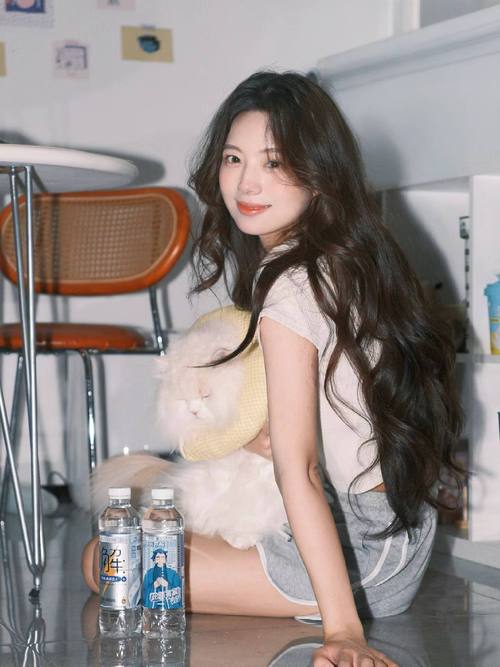 中文少妇熟女的相关介绍